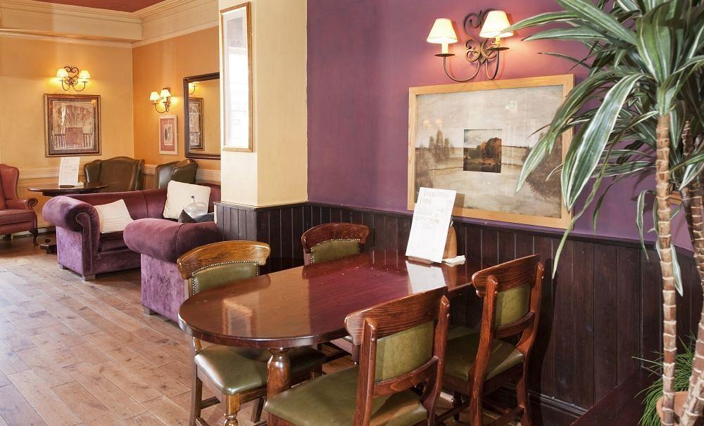 Kings Arms Hotel By Greene King Inns Уестърам Екстериор снимка